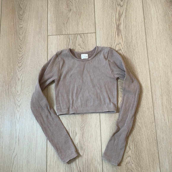 soul moving Tops - Soul Moving long sleeve brown crop top xs/s